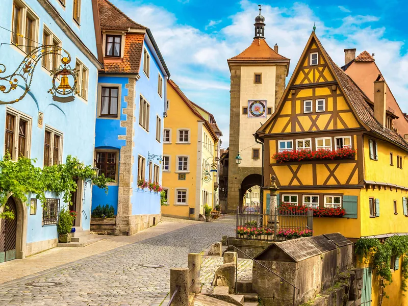 The Plönlein in Rothenburg ob der Tauber, a fork of two lanes around a half-timbered house